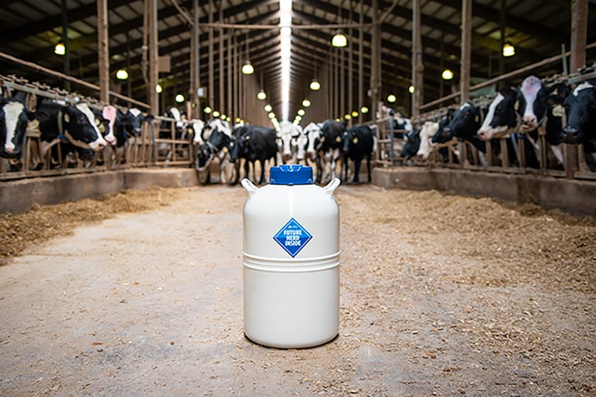 FHI Semen Tank